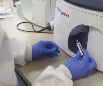 Machine testing blood sample