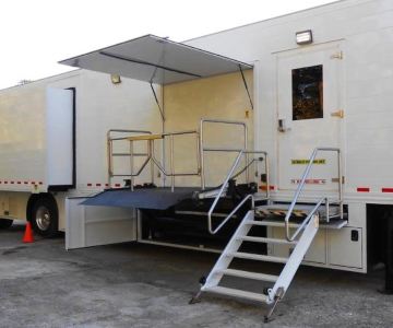 The Mobile PET CT before it got the Samaritan logo.