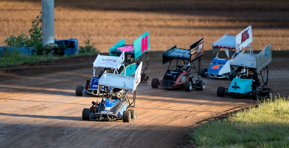 Brody pulling out in front of other racers on the track.