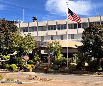Front entry of Samaritan Albany General Hospital in Albany, Oregon.