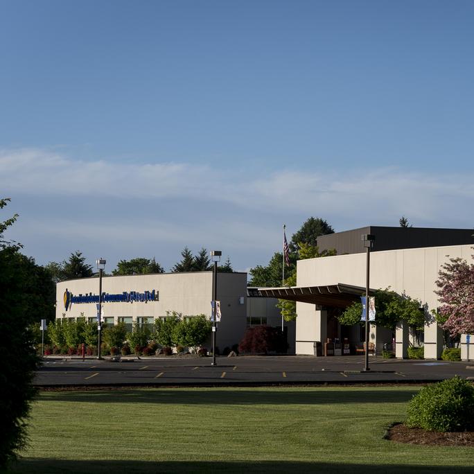 View of the entrance to Samaritan Lebanon Community Hospital from Hiighway 20
